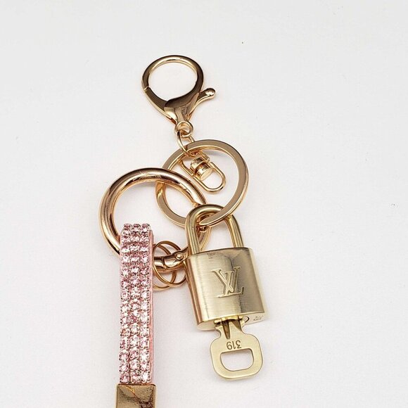 Authentic Louis Vuitton Lock & Key with unbranded Bagcharm, Keycharm, Keychain - Picture 8 of 10